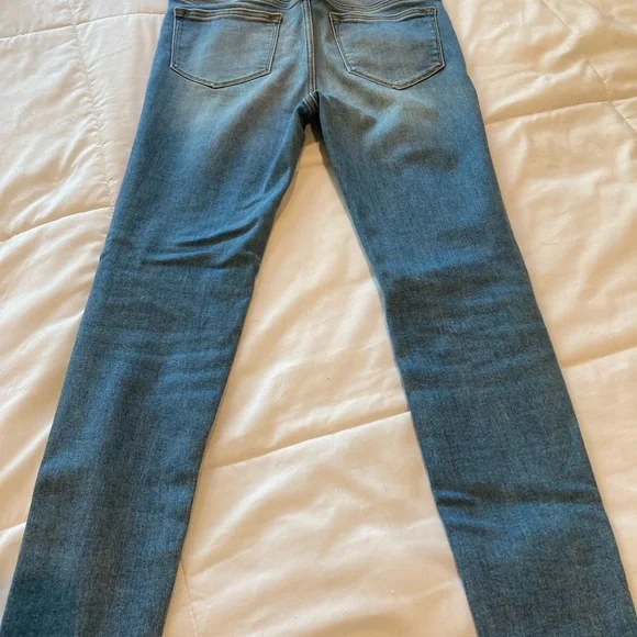 Vigoss Blue Skinny Jeans with Classic Denim Appeal - Picture 2 of 4